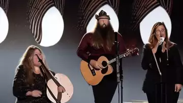 Écoutez Chris Stapleton en duo avec Patty Loveless